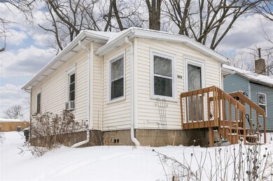 1616 14th Ave SE, Cedar Rapids, IA 52401 - photo 2