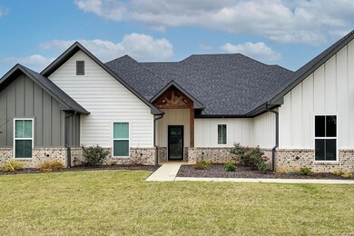 77 Chester Field Cir, Texarkana, TX 75503 - photo 2