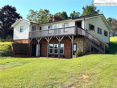 171 Wilcox Dr, Crumpler, NC 28617 - photo 4