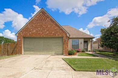 2503 Middle Towne Dr, Zachary, LA 70791 - photo 2