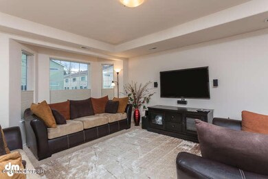 4567 Campbell Park Loop-small-018-Living