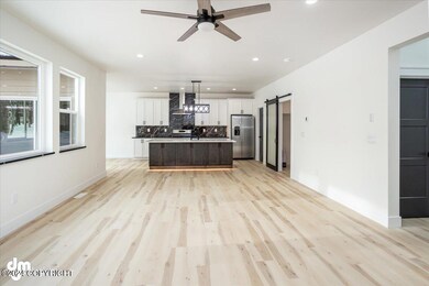 10-Living Room_IMG_8655