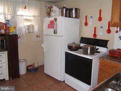 461 N 12th St, Reading, PA 19604 - photo 4