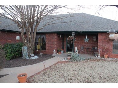 415 N Otis Ave, Elk City, OK 73644 - photo 3