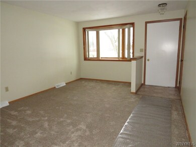 1352 Maple Ave, Niagara Falls, NY 14305 - photo 3