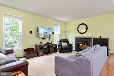 15616 Carriage Hill Ln, Laurel, MD 20707 - photo 5