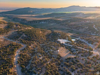 12531 E High Lonsome Dr, Lapoint, UT 84039 - photo 6