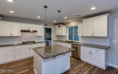 2502 E Sahuaro Dr, Phoenix, AZ 85028 - photo 6