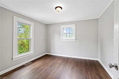 701 Thissell St, High Point, NC 27260 - photo 6