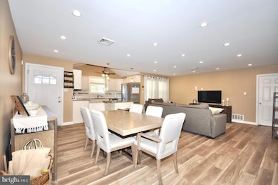 22 Disk Ln, Levittown, PA 19055 - photo 6