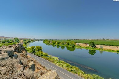 160103 W Byron Rd, Prosser, WA 99350 - photo 7