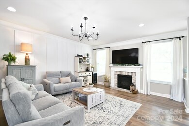 3426 Streamside Dr, Davidson, NC 28036 - photo 6