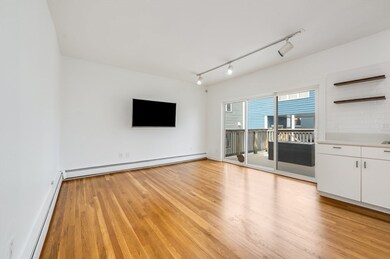 402 E 7th St unit 3, Boston, MA 02127 - photo 6