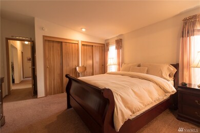 8716 Whitewood Loop SE, Yelm, WA 98597 - photo 7