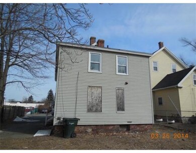 135 Pendleton Ave, Springfield, MA 01109 - photo 3