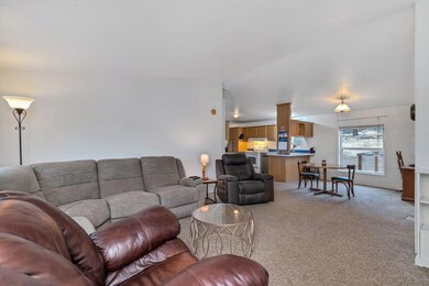 21239 SW Gift Rd, Bend, OR 97701 - photo 7