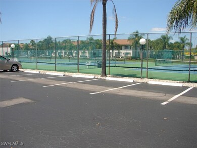 community tennis/pickleball courts