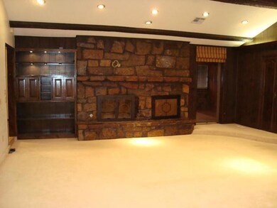 Den/Family/Great Room. Family Room w/Vaulted Beame