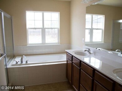 114 Rotunda Dr, Stephenson, VA 22656 - photo 5