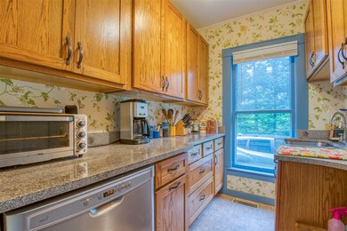 22 Prospect St, Lancaster, NH 03584 - photo 3