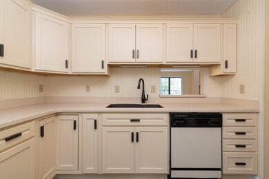 3202 Greenleaf-7