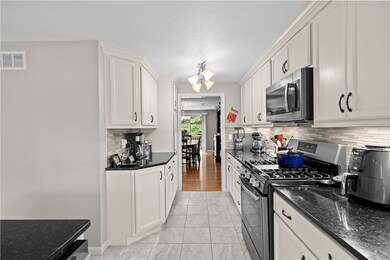 31 Waterview Dr unit B, Smithfield, RI 02917 - photo 7