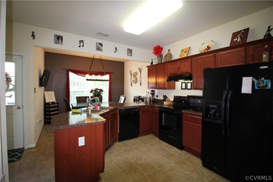 Kitchen to back of house