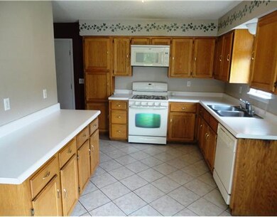 567 Costales Ln, Bethel Heights, AR 72764 - photo 4