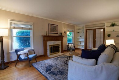 1545 Grenoble Rd, Columbus, OH 43221 - photo 2