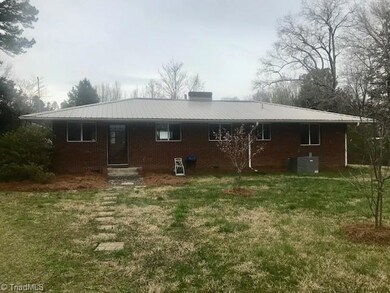 353 Oak View Ln, Asheboro, NC 27205 - photo 6