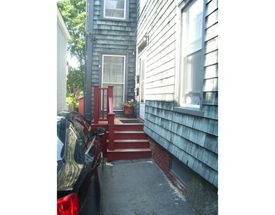 15 Andrew St unit 2, Salem, MA 01970 - photo 2
