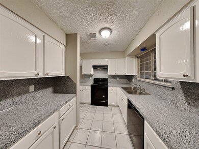 10502 Mackenzie Dr, Houston, TX 77086 - photo 4