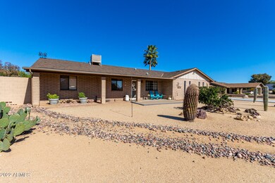 4934 W Whispering Wind Dr, Glendale, AZ 85310 - photo 3