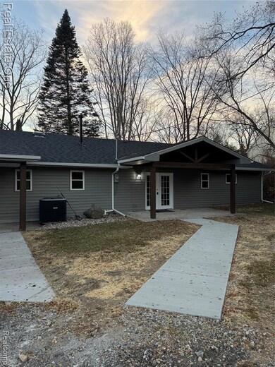 7889 Chilson Rd, Pinckney, MI 48169 - photo 3