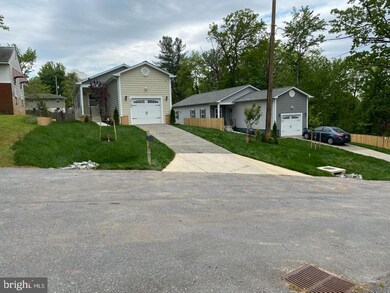 5703 Crestwood Place, East Riverdale, MD 20737 - photo 3