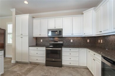 Pots & pans drawers on either side of the range