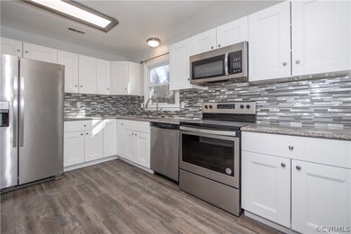 614 Bradford Ln, Petersburg, VA 23805 - photo 5