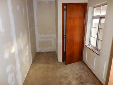 1926 E Cooke Rd, Columbus, OH 43224 - photo 7