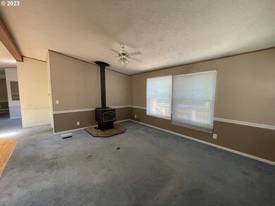 251 W 8th St, Lafayette, OR 97127 - photo 2