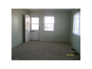 NEWER VINYL WINDOWS  NEW LIVING ROOM CARPETING IN 