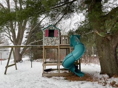 617 W Church Ave, Reed City, MI 49677 - photo 7