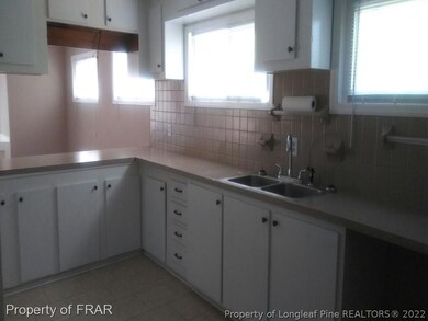 7600 Deerwood Dr, Fayetteville, NC 28303 - photo 5