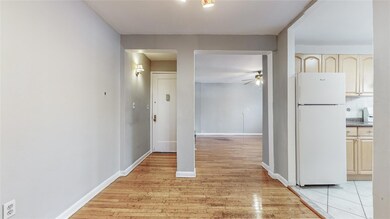 1561 Central Park Ave unit I2, Yonkers, NY 10710 - photo 4