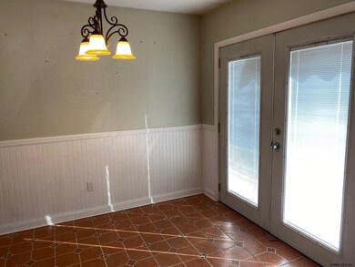 10 Red Oak Dr, Schenectady, NY 12302 - photo 4