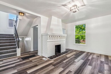 8-web-or-mls-803-s-waverly-st