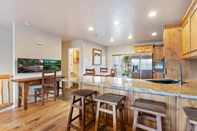 005_Kitchen