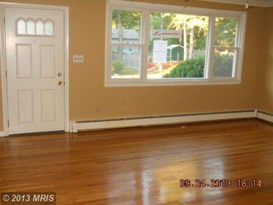 10041 Locust St, Glenn Dale, MD 20769 - photo 2