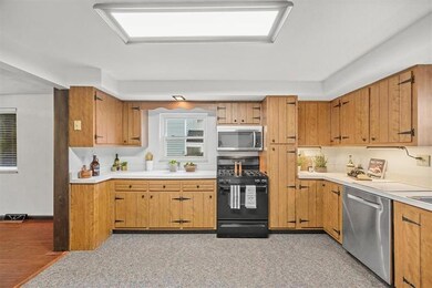 427 Edith St, Pittsburgh, PA 15211 - photo 4