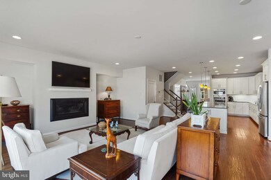 2341 Chadlington Rd, Falls Church, VA 22043 - photo 6