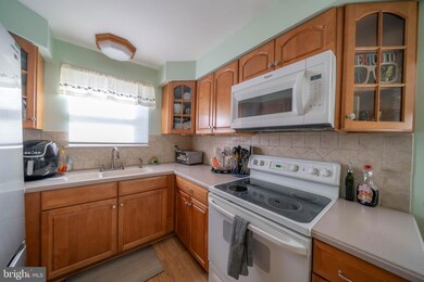 715 Plumtree Ln, Claymont, DE 19703 - photo 7